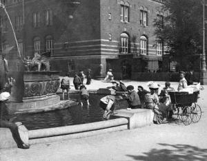 The Dragon Fountain from about 1919