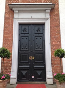 Main entrance at the stately home Hindsgavl about 1784