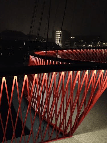 Ny gang og cykelbro i København