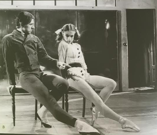 Flemming Flindt as the teacher 1974 an Anne Marie Vessel Schlüter as the pupil. Photo from the brochure