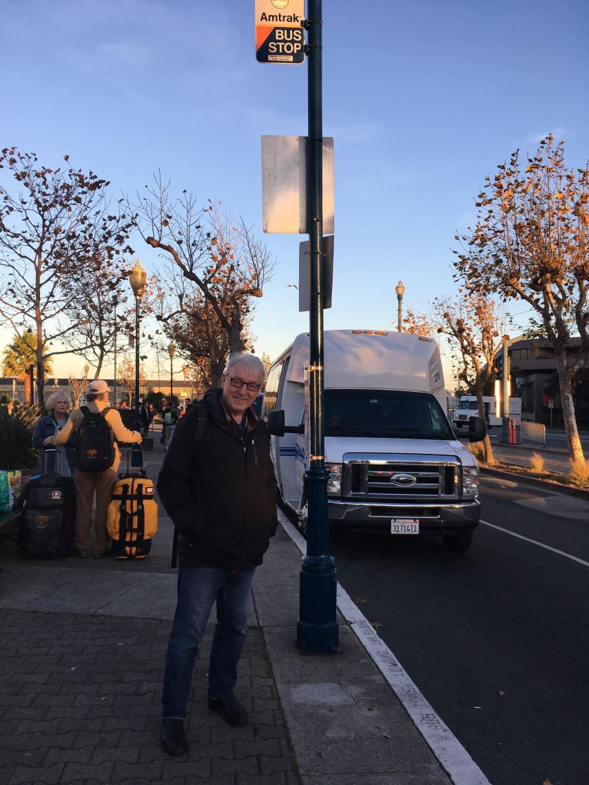 Amtrak bus stop at 39 pier, Fisherman´s Wharf