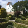 Vedersoe church (from1100-1250) and&nbsp;churchyard